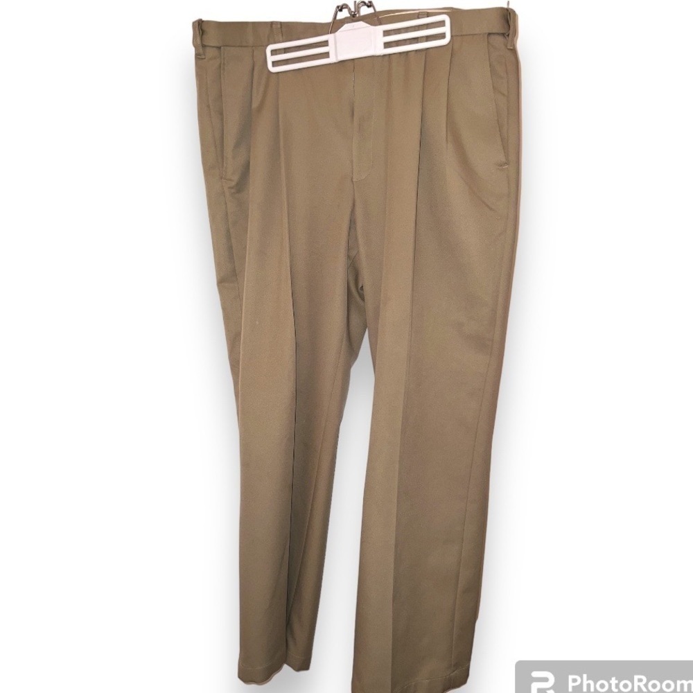 Haggar khakis, pressed, very gently used, 42 x 30